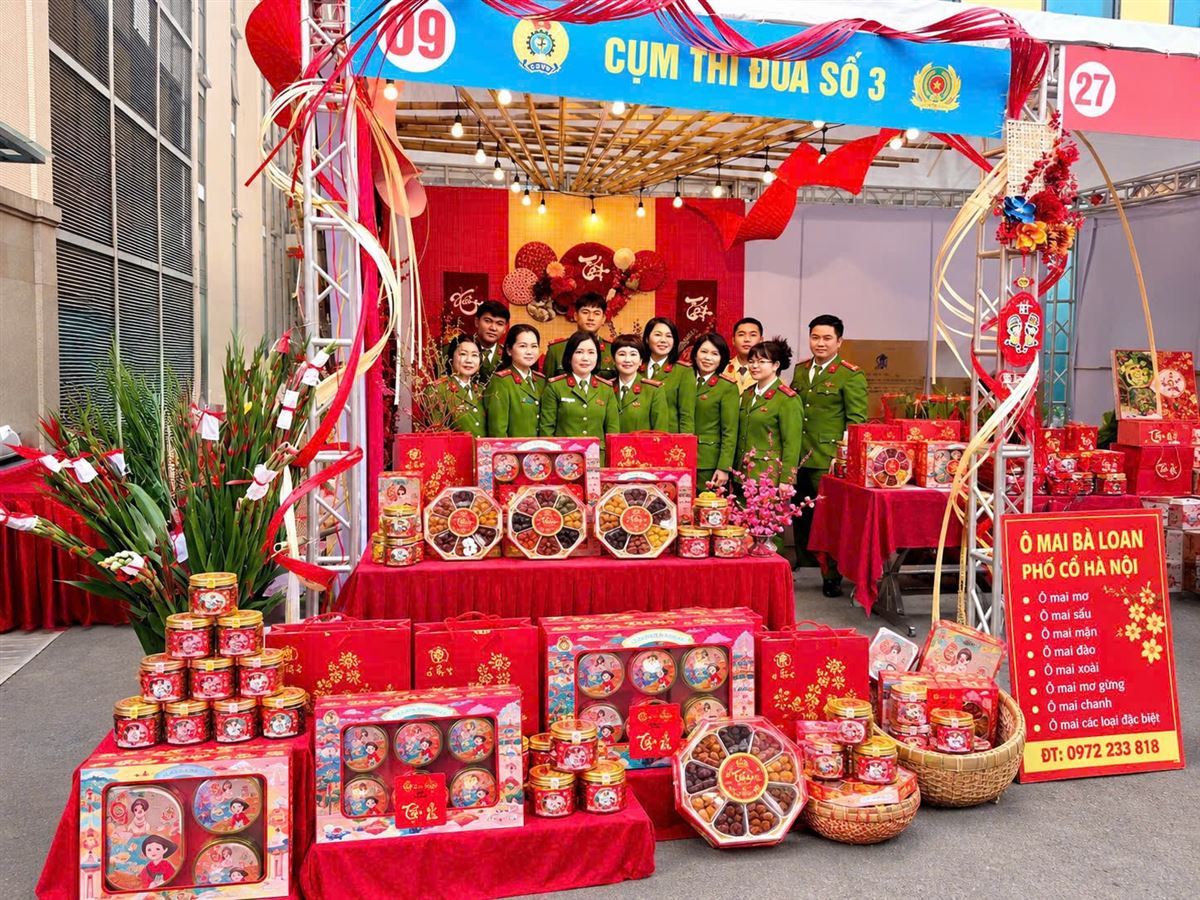 Gian hàng Hội chợ Xuân Công an TP. Hà Nội